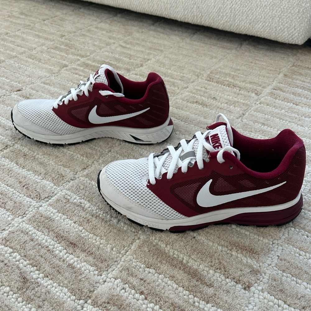 Nike Women's Red and White Sneakers